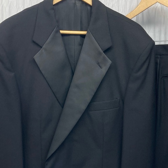Stafford Tuxedo 2 Piece Black 48L 36W like new - Picture 16 of 16